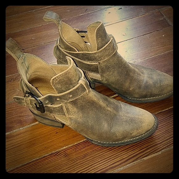 Very Volatile Shoes - Leather Ankle Boots